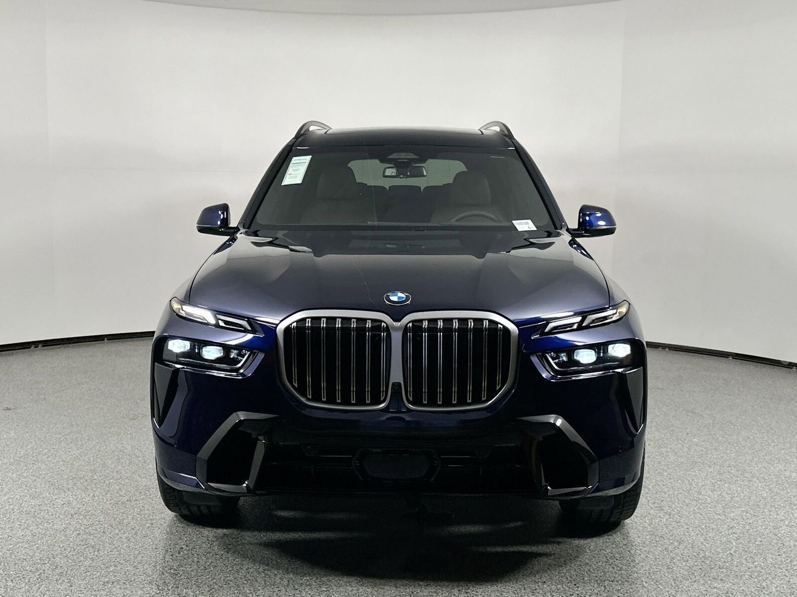 2025 BMW X7