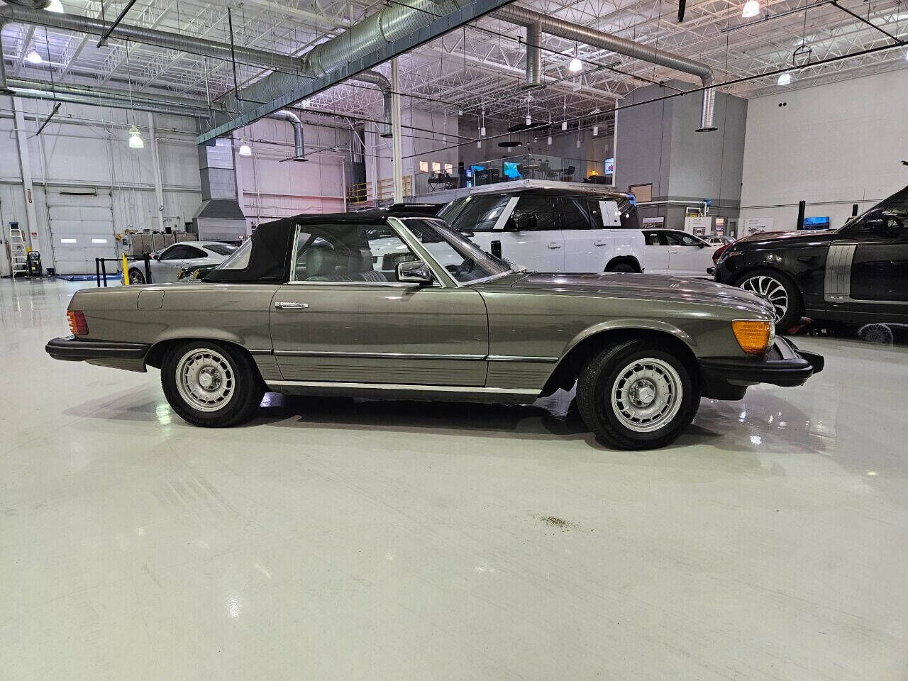 MERCEDES-BENZ