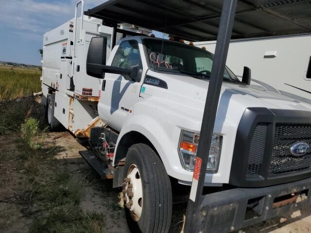 Ford F-750