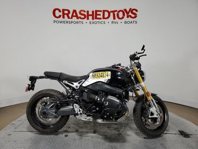 BMW R nineT