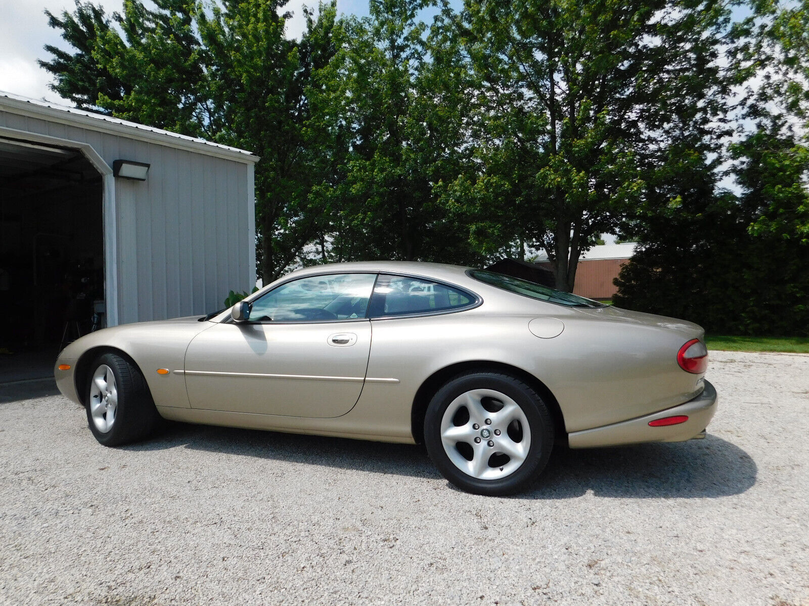 Jaguar XK8