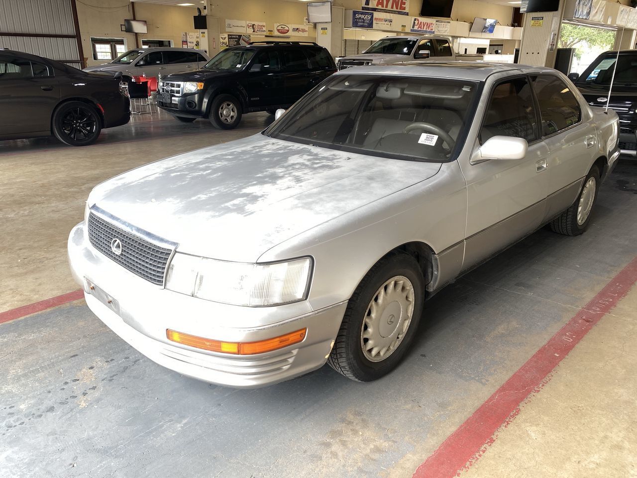 Lexus LS