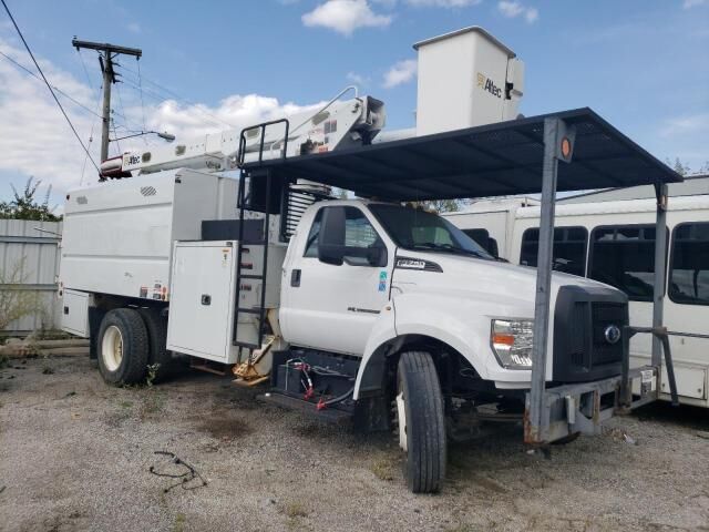 Ford F-750