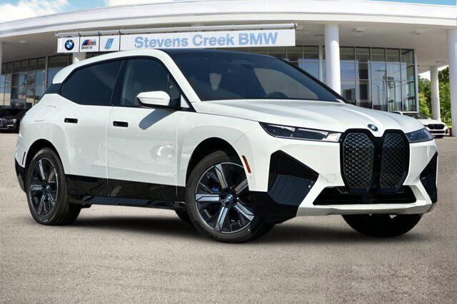2025 BMW iX