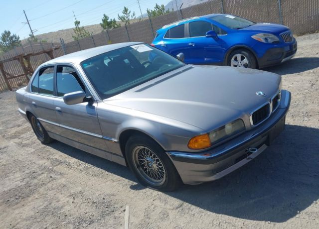 BMW 740i
