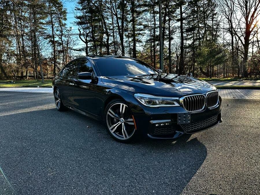 BMW 750i