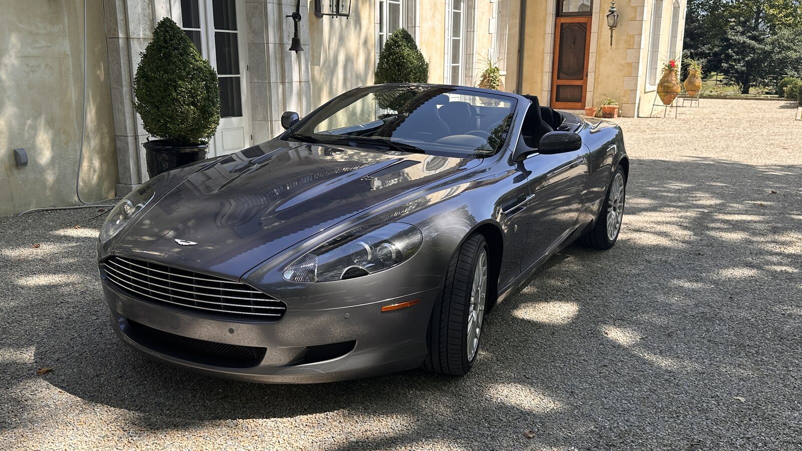 Aston Martin DB9