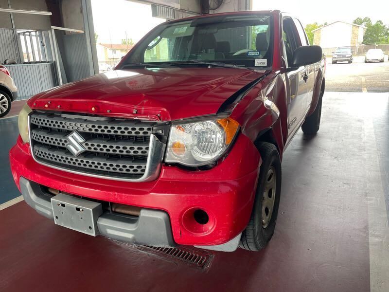 Suzuki Equator