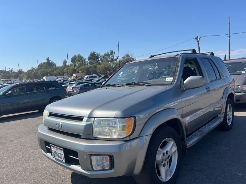 Infiniti QX4
