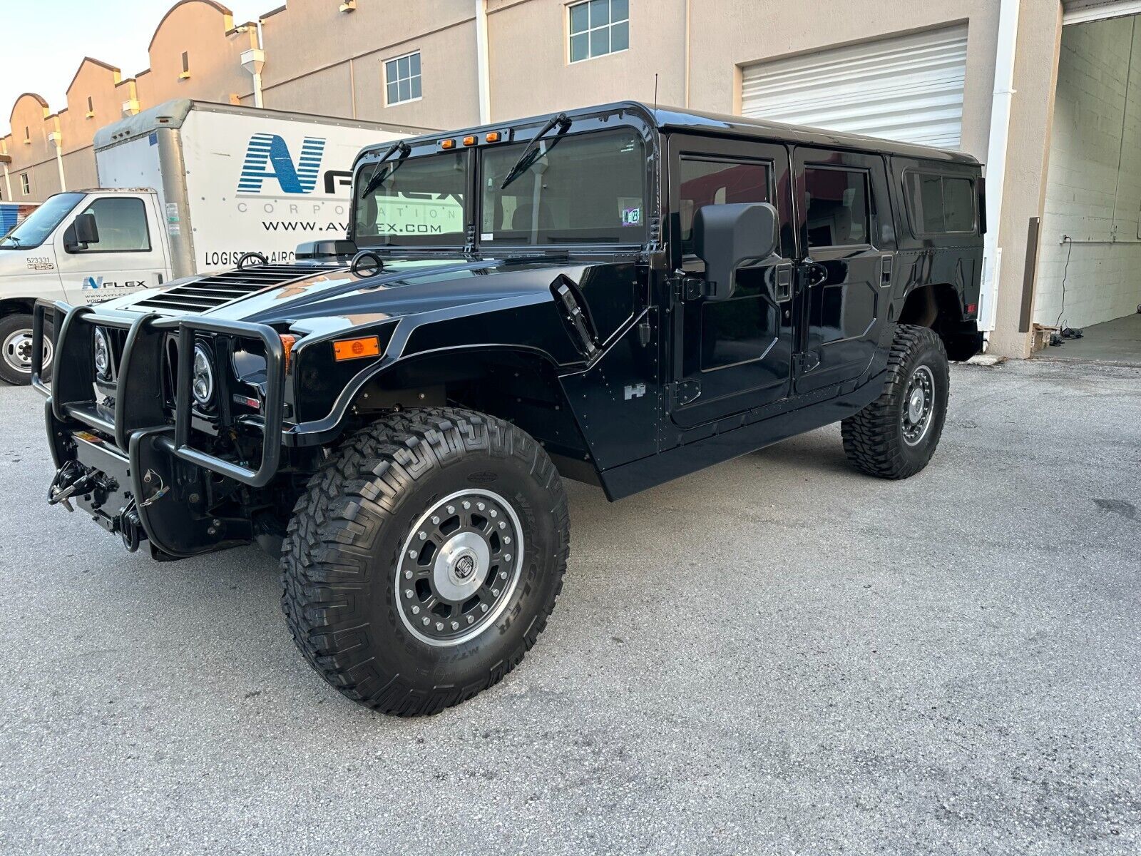HUMMER H1
