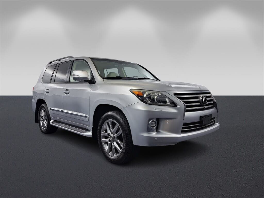 Lexus LX