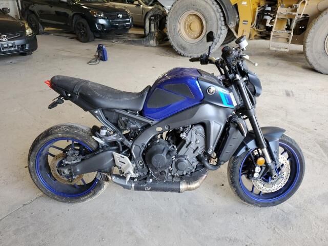YAMAHA
