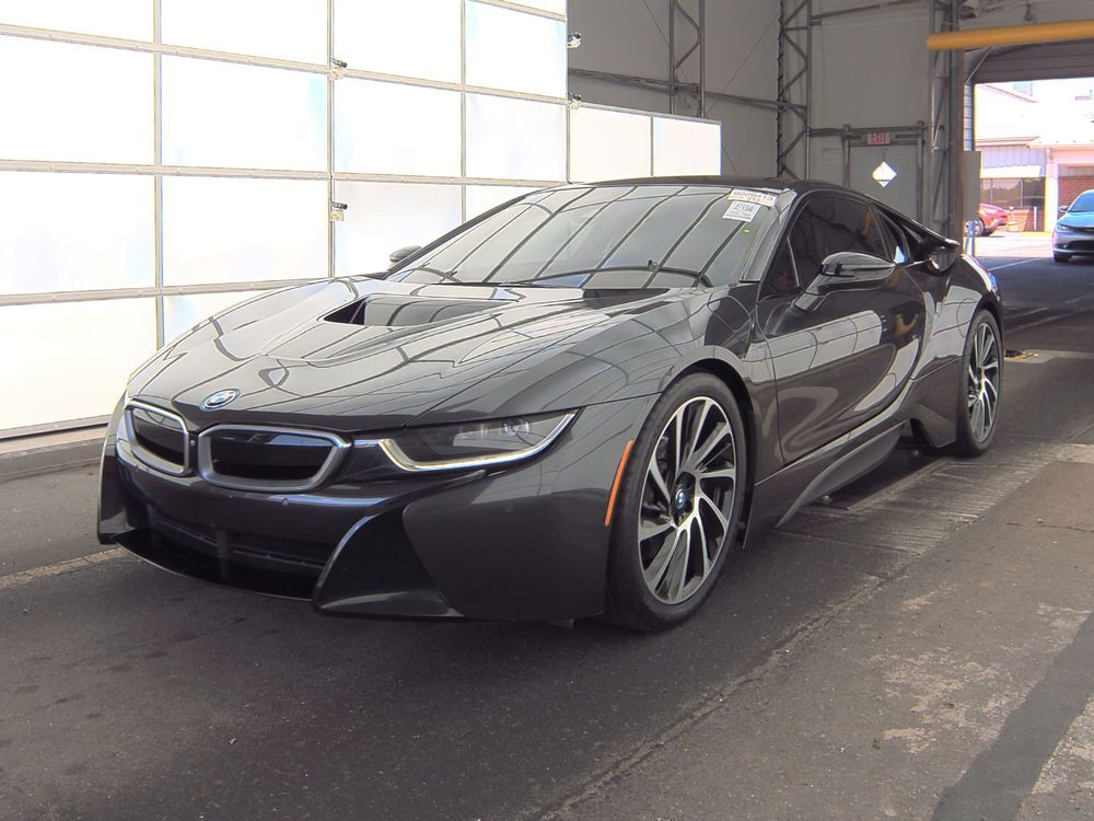BMW i8