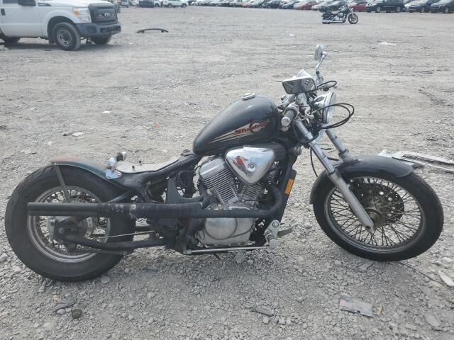 Honda VT600C (SHADOW VLX)