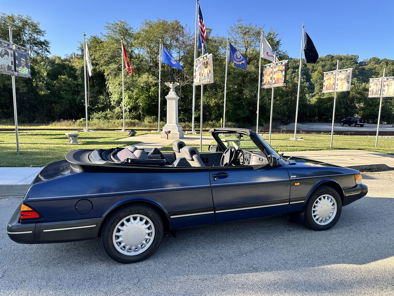 Saab 900