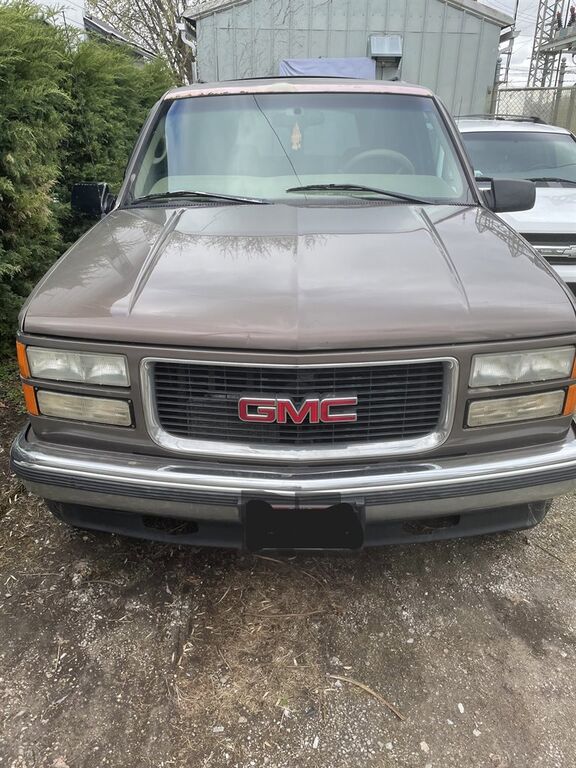 GMC Suburban