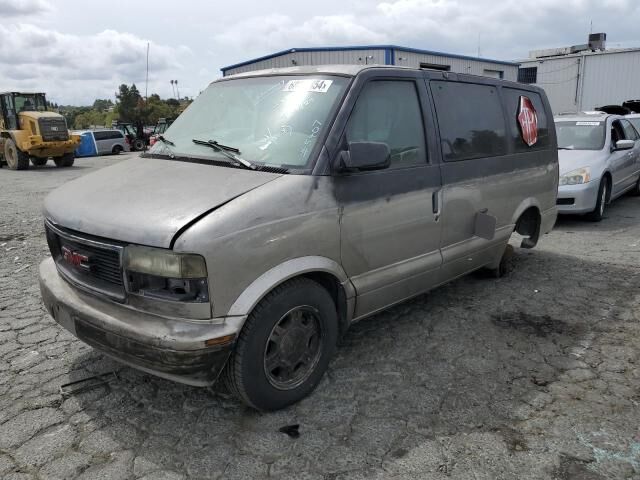 GMC Safari