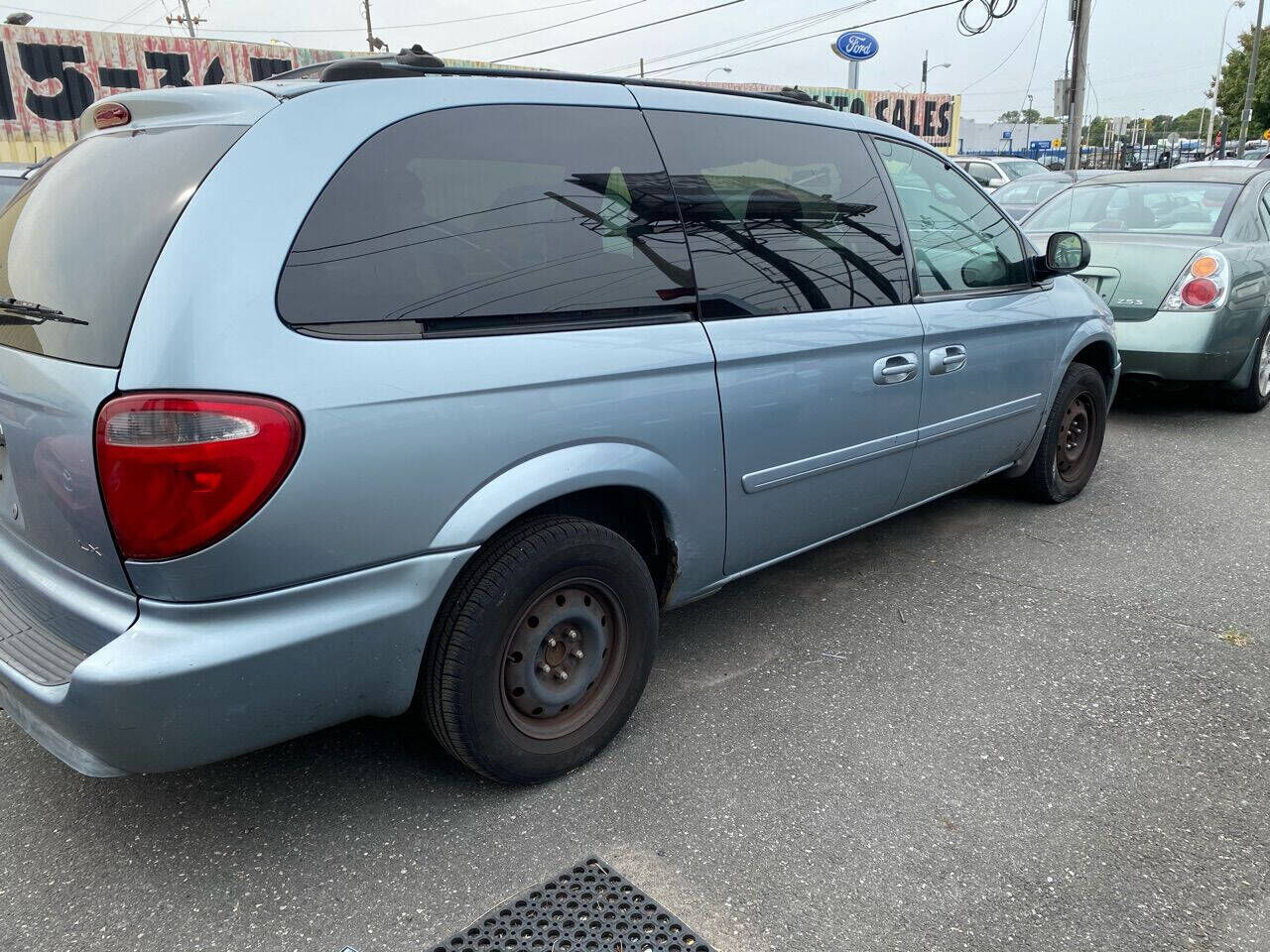2005 CHRYSLER Town and Country