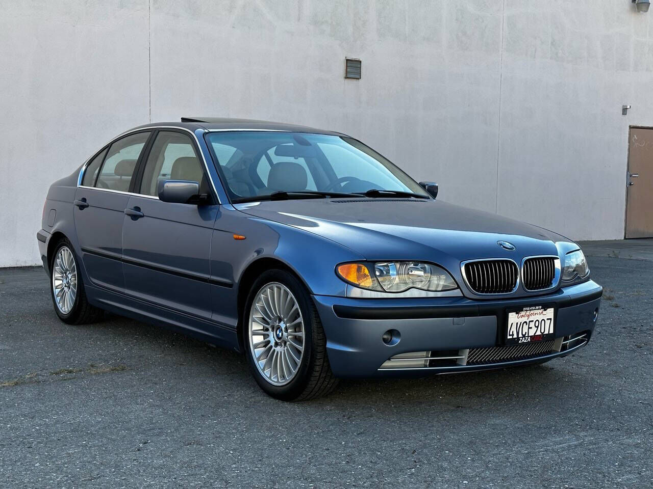 BMW 330i