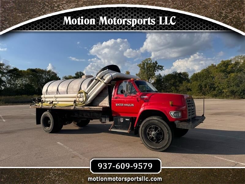 Ford F-700