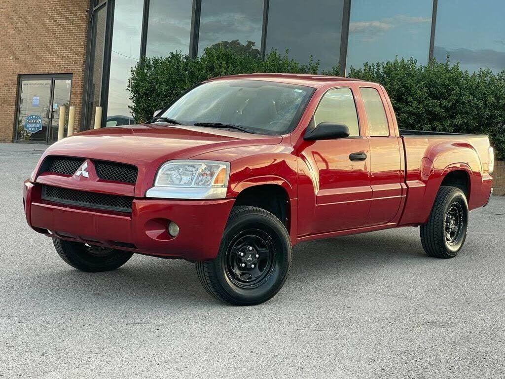 Mitsubishi Raider