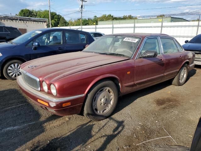 Jaguar XJ6