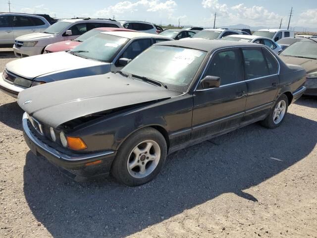 BMW 740i
