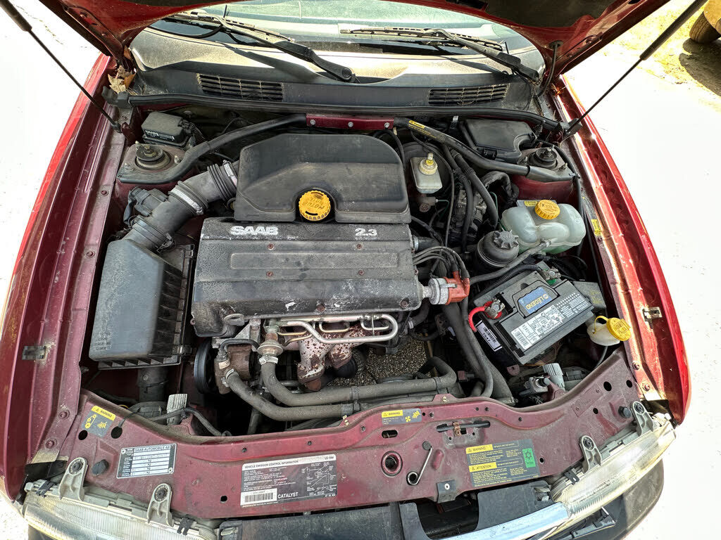 Saab 900