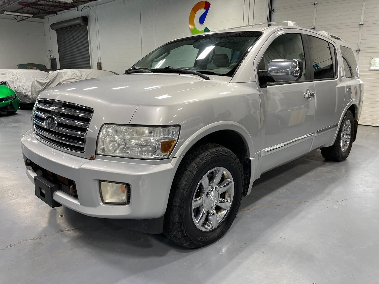 Infiniti QX56
