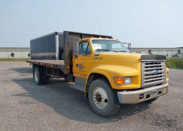 Ford F-700