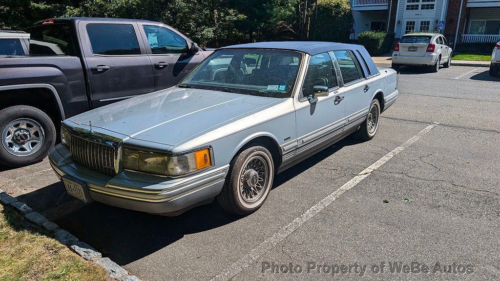 Lincoln Town Car