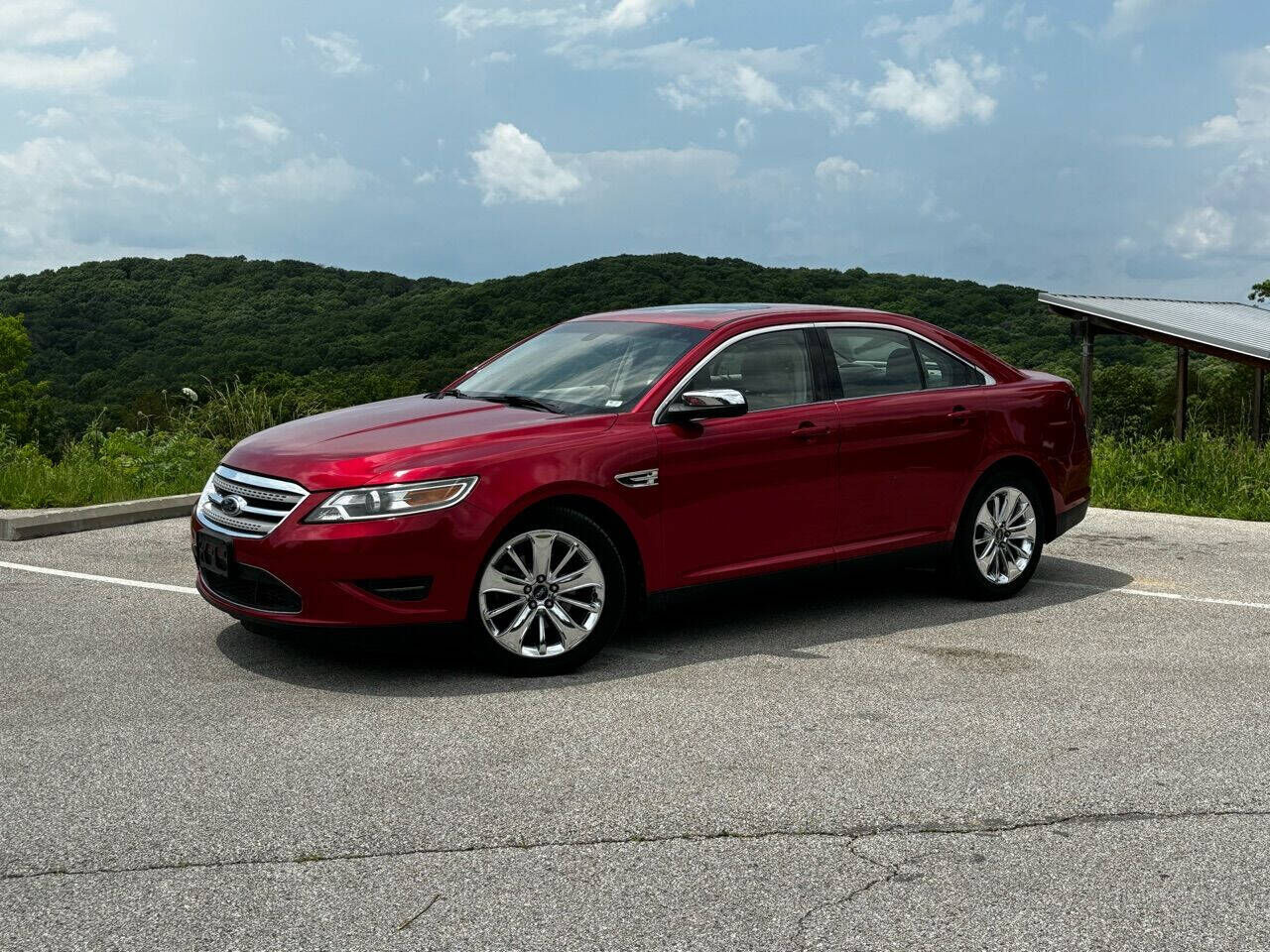2010 FORD Taurus