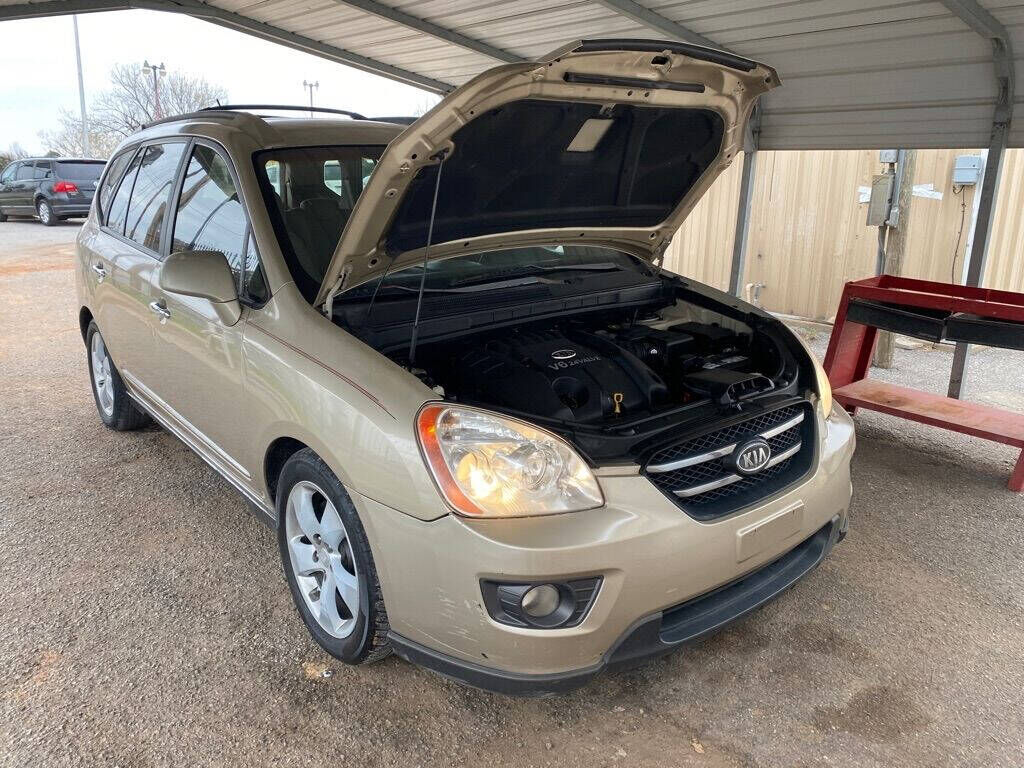 2007 KIA Rondo