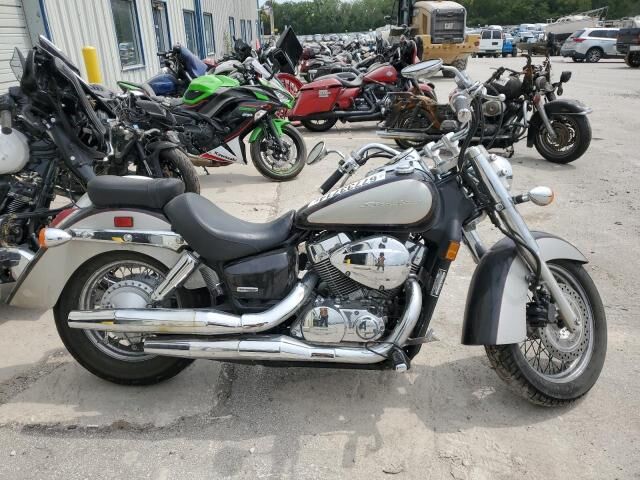 Honda VT750 (Shadow Aero)