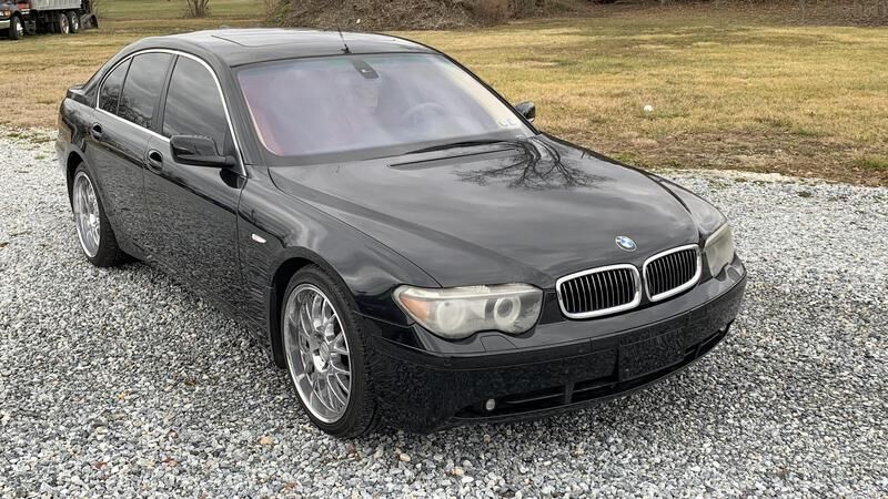 BMW 745i