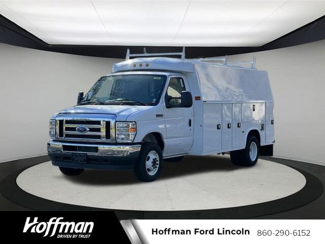 2024 FORD E-350