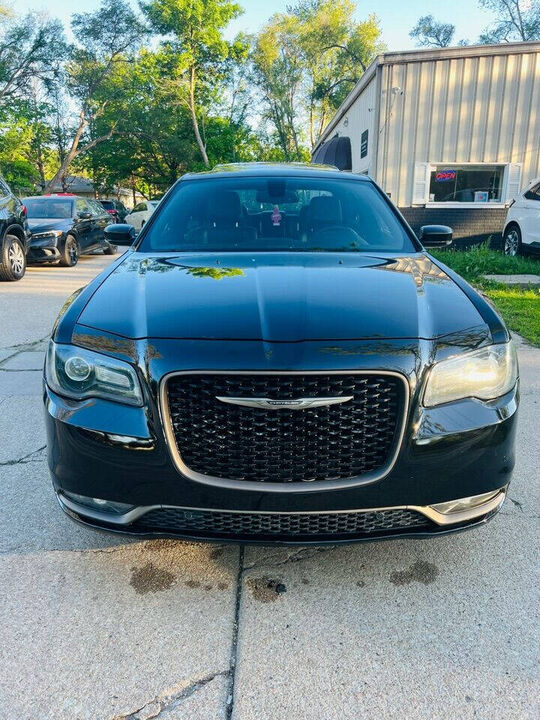 2016 CHRYSLER 300