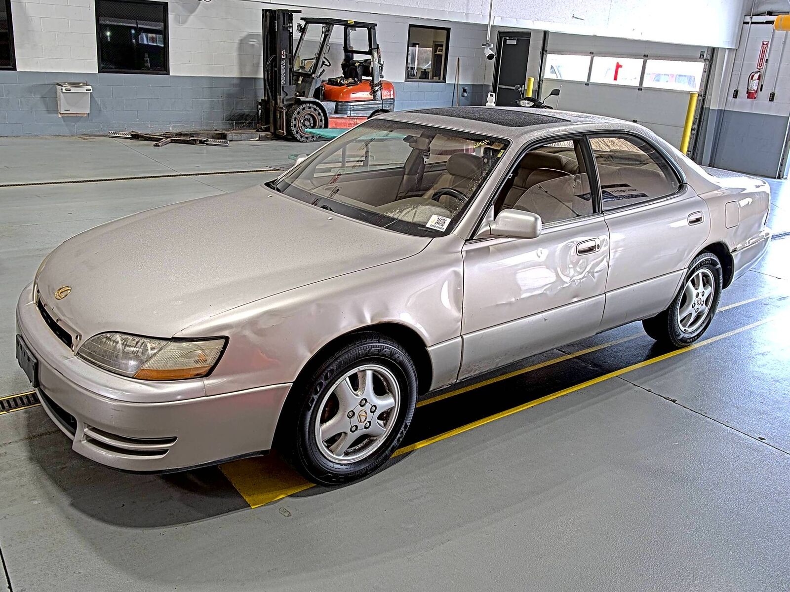 Lexus ES