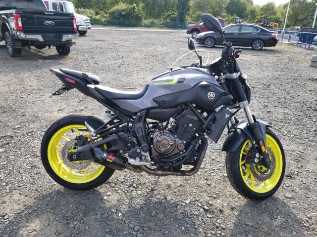 YAMAHA