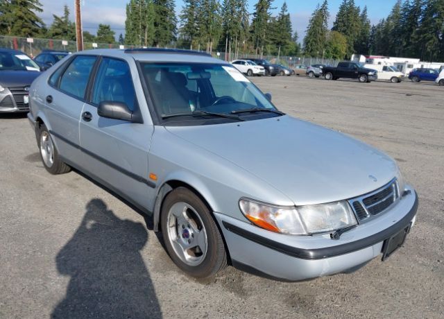 Saab 900