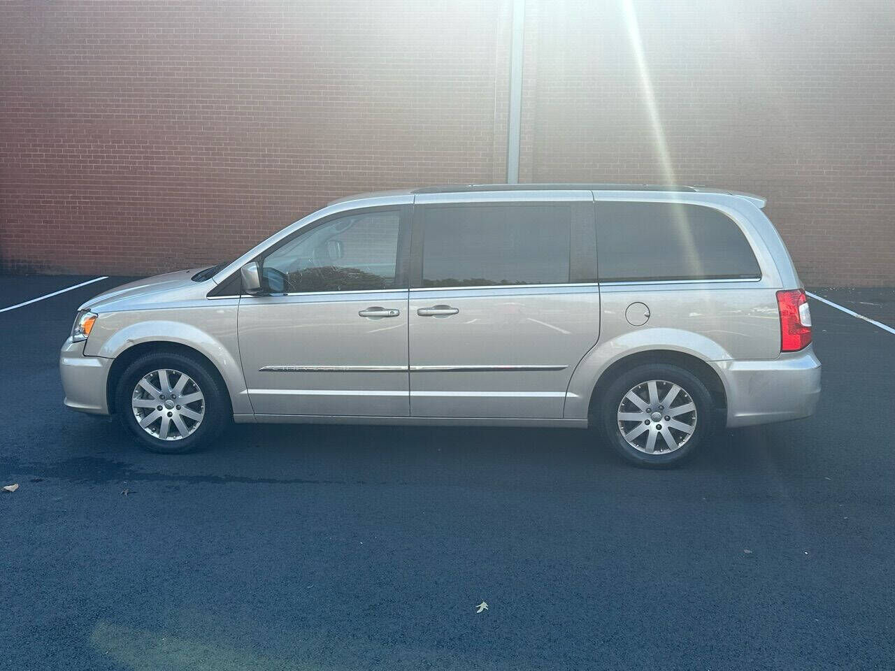 2013 CHRYSLER Town and Country