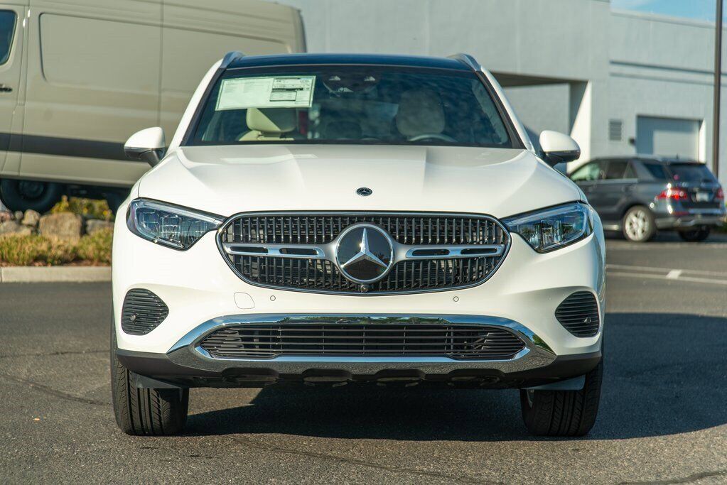 2025 Mercedes-Benz GLC-Class