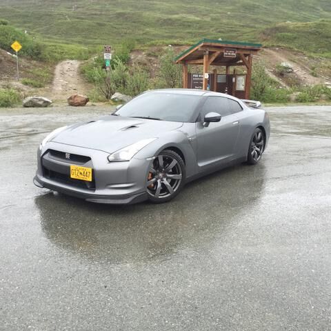 Nissan GT-R