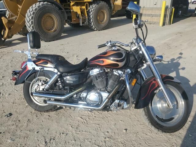 Honda VT1100C2 (SHADOW SABRE)