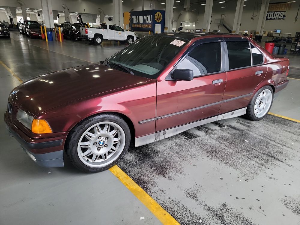 BMW 325i