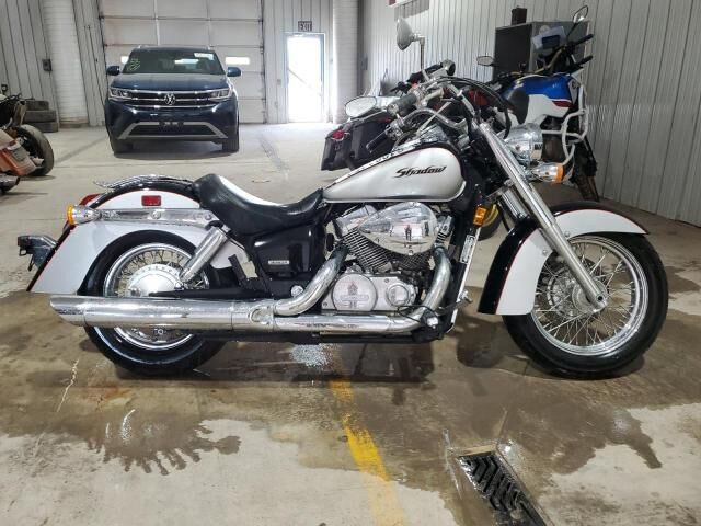 Honda VT750 (Shadow Aero)