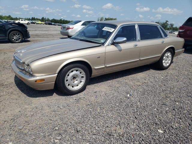 Jaguar Vanden Plas