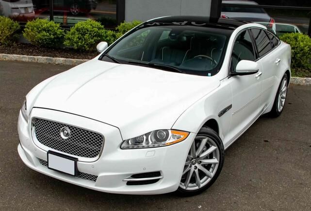 Jaguar XJ
