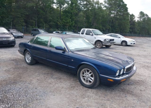 Jaguar XJ8