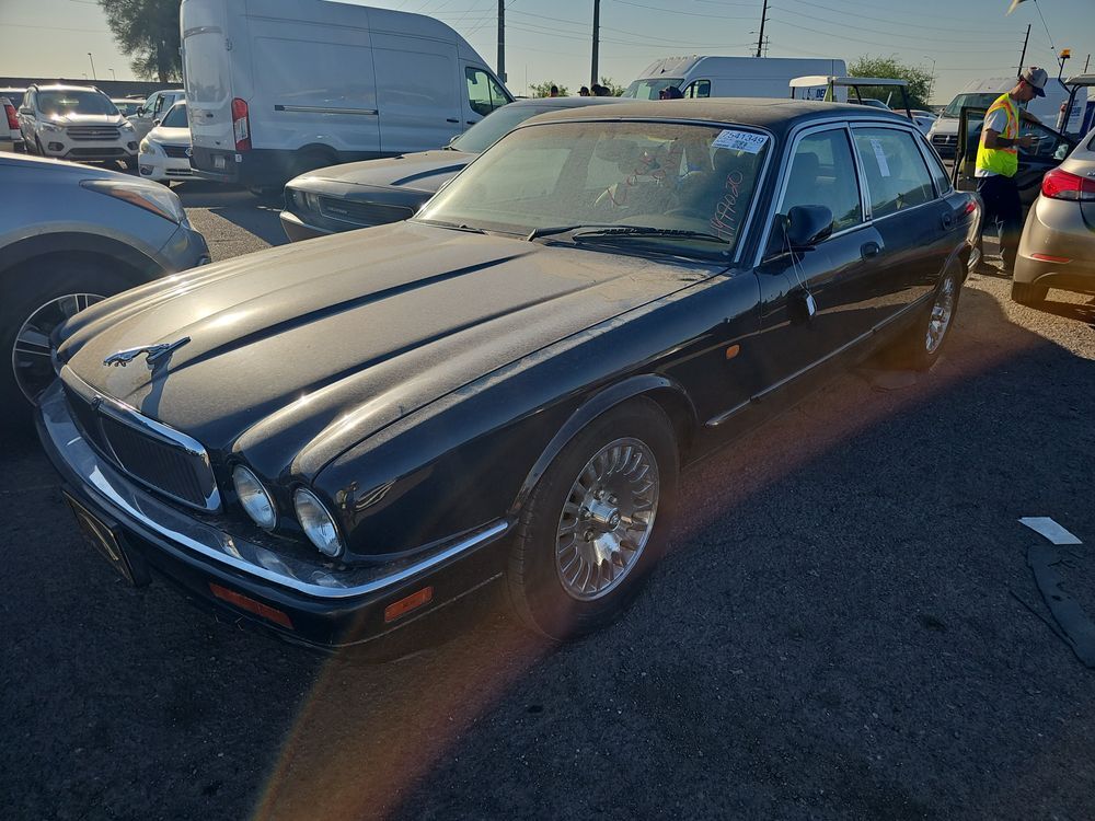 Jaguar XJ6
